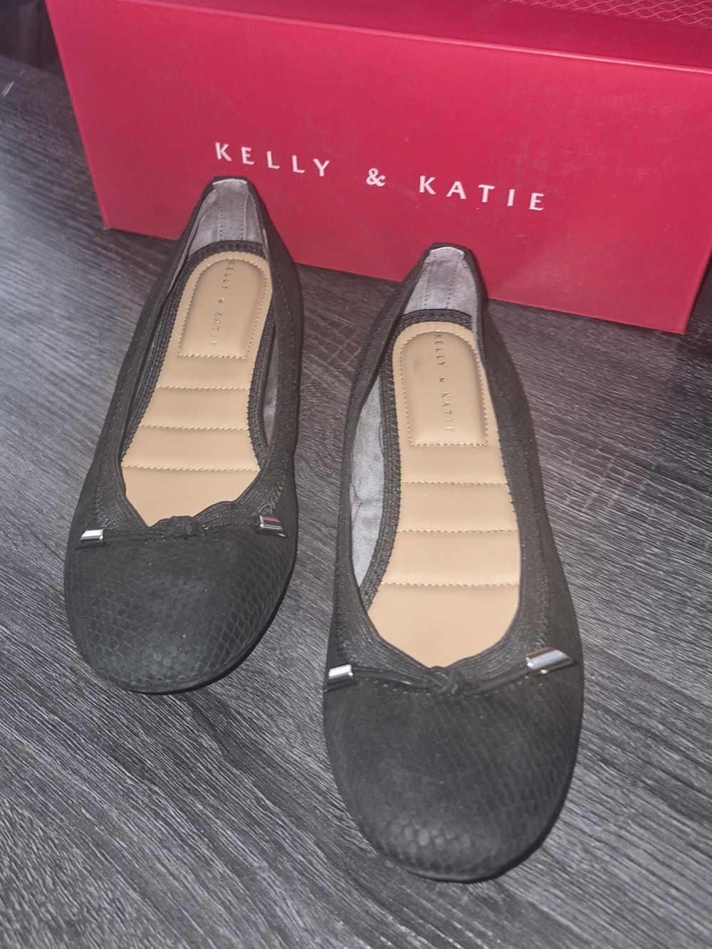 Kelly & Katie Black Textured Ballet Flats with Bow